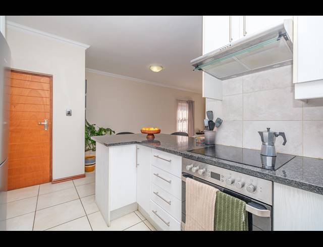 2 BEDROOM APARTMENT FOR SALE IN SAXONWOLD